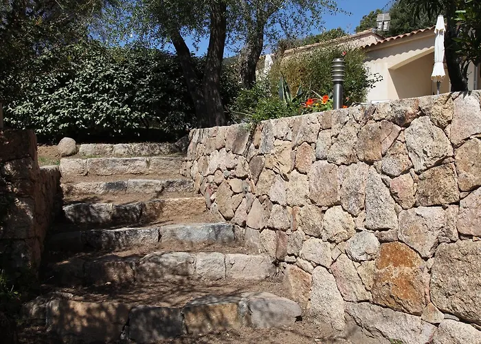 Prázdninový areál Ogliastrello Olmeto (Corsica)